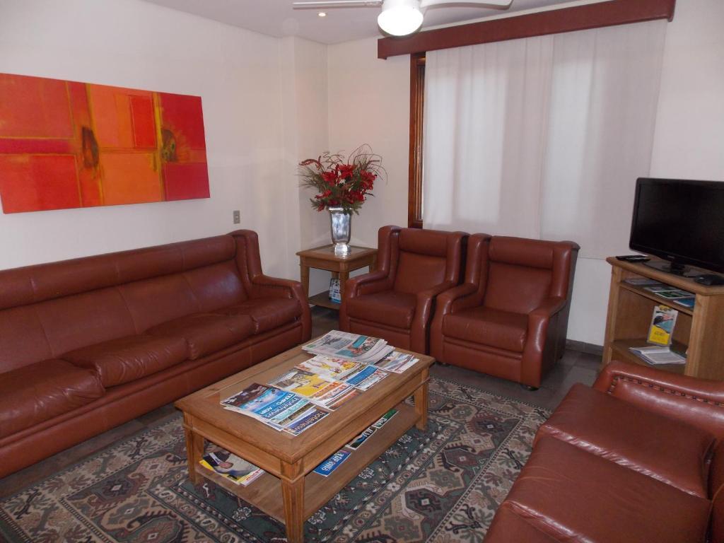 Hotel Porto Alegre Buitenkant foto