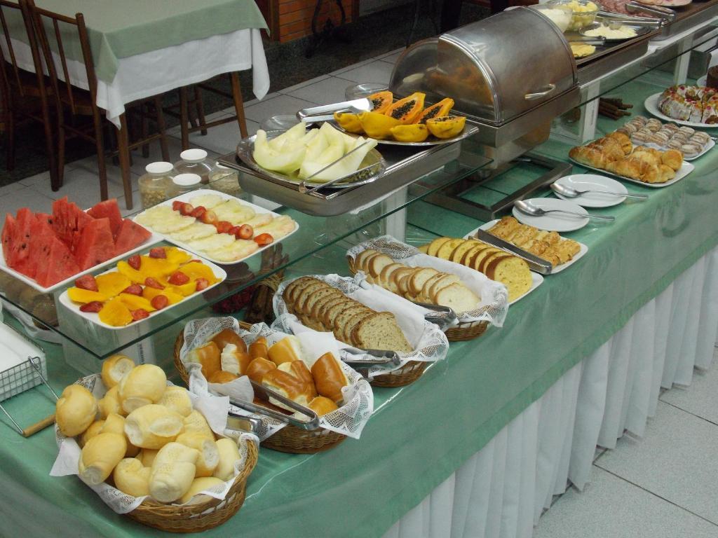Hotel Porto Alegre Buitenkant foto